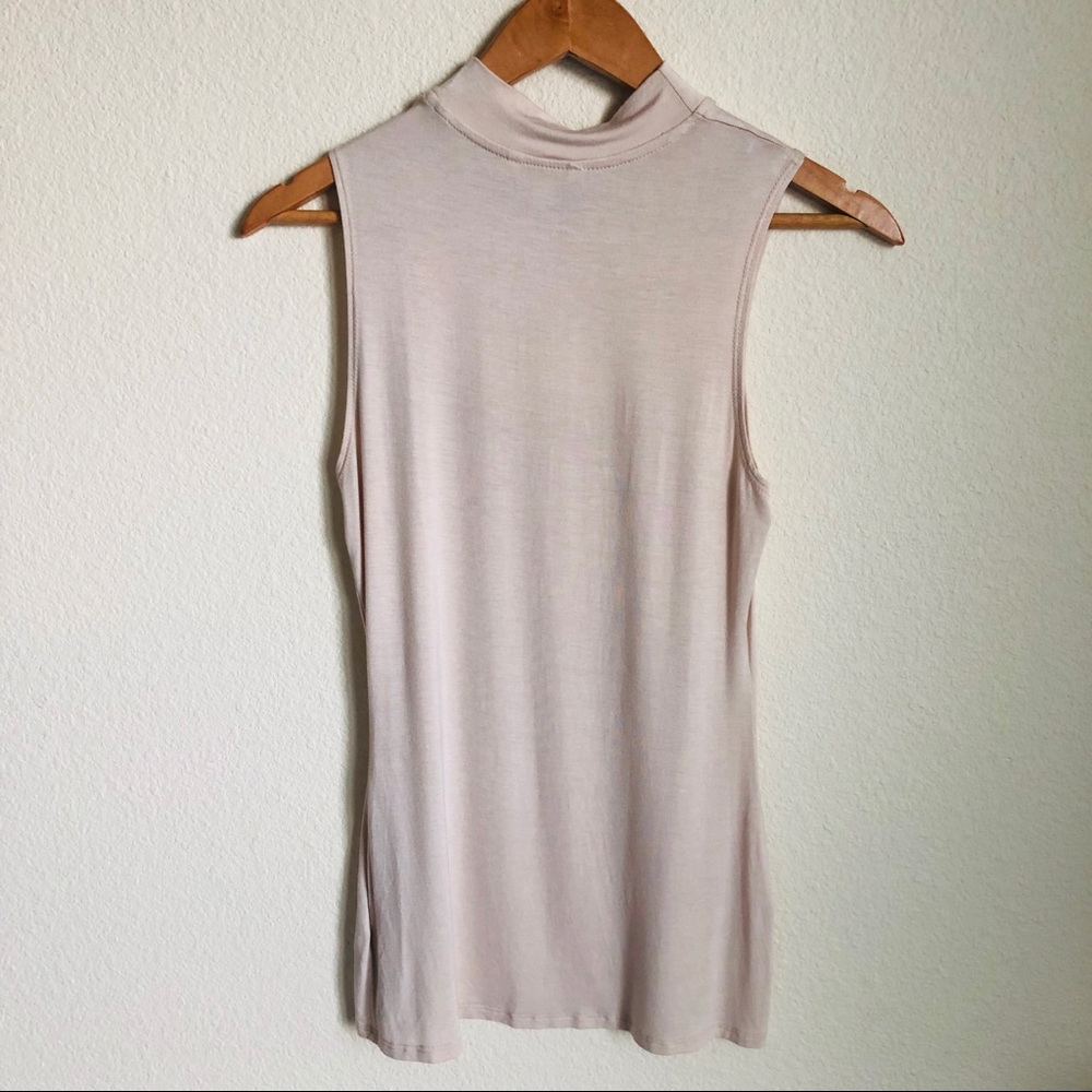 Guess cutout mock neck tank top in beige - Picture 4 of 4